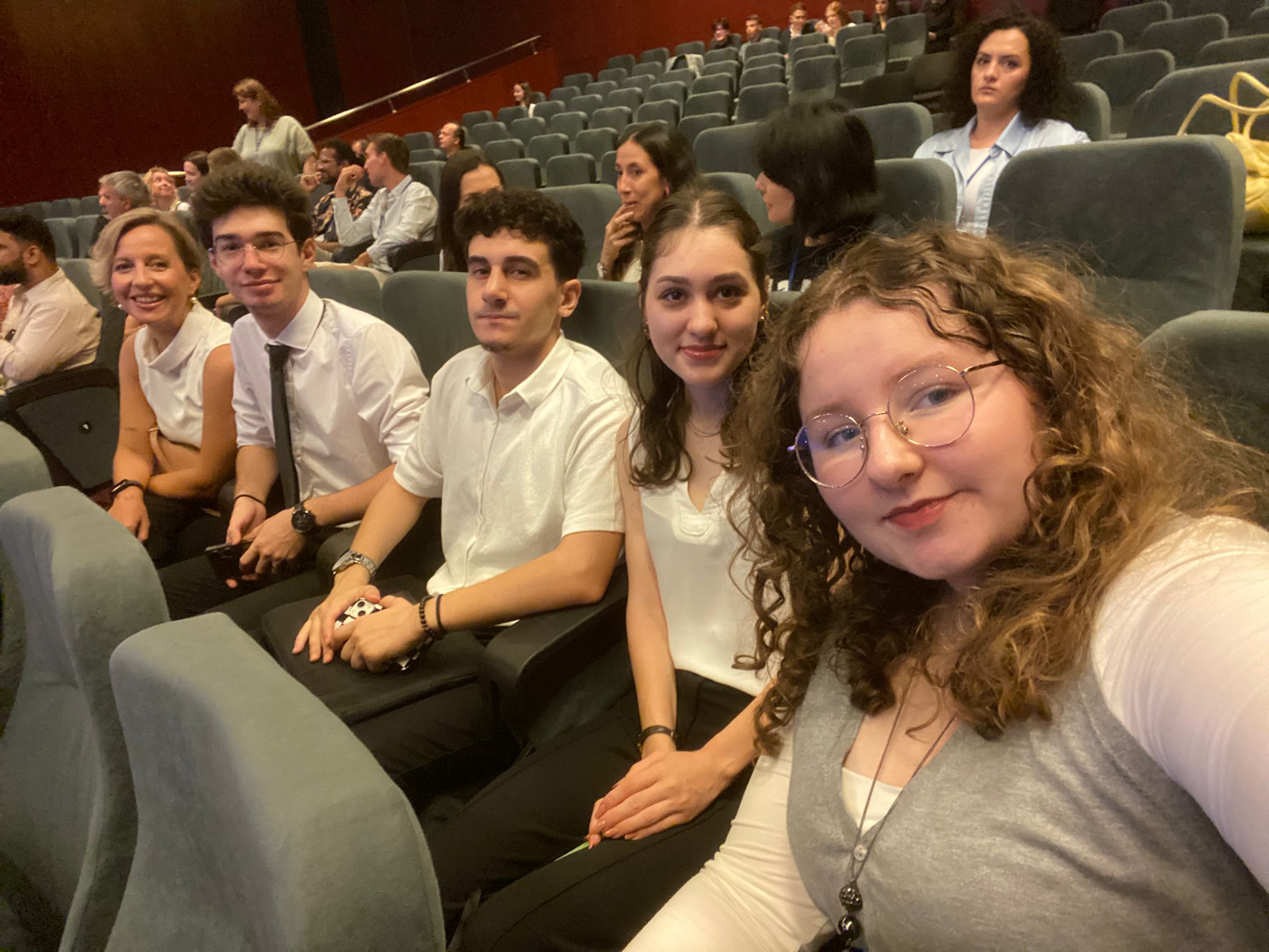 Three Days Where Words, Ideas and Cultures Met: My MUN Experience in Bucharest